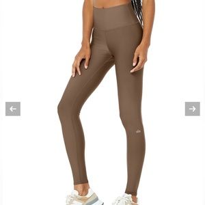 Alo High-Waist Airlift Legging